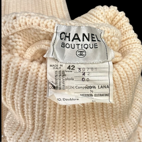 CHANEL Ivory Cable Knit & Pearl
Sweater Dress - Picture 8 of 13